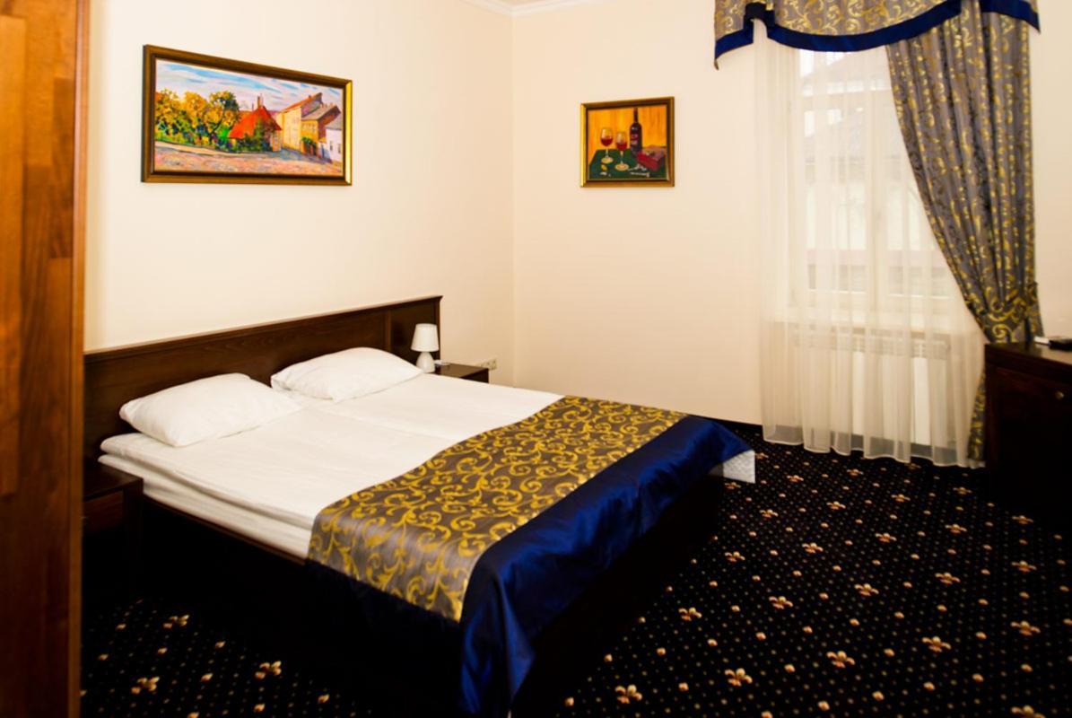 Boutique Hotel Villa P Uzhhorod Exterior foto